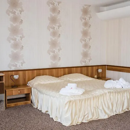 Hotell Хотел Казанлък 3*