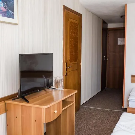 Хотел Казанлък Hotell 3*
