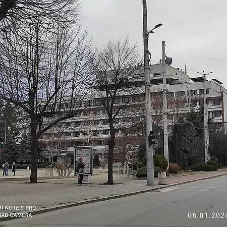 Хотел Казанлък Hotell Kazanlŭk