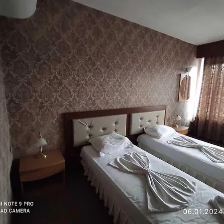 Hotell Хотел Казанлък Kazanlŭk