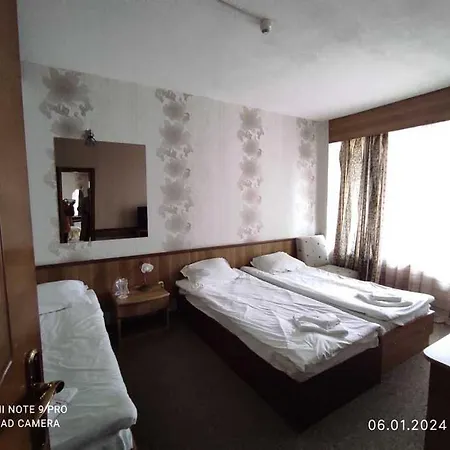 Хотел Казанлък Hotel 3*