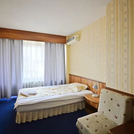 Hotell Хотел Казанлък 3*