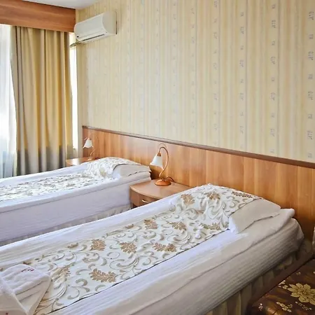 Хотел Казанлък Kazanlŭk