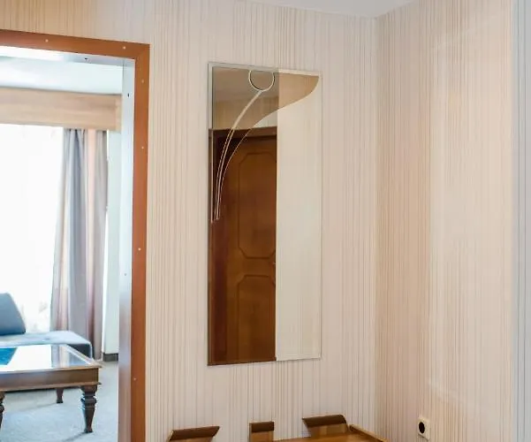 Хотел Казанлък 3* Kazanlŭk