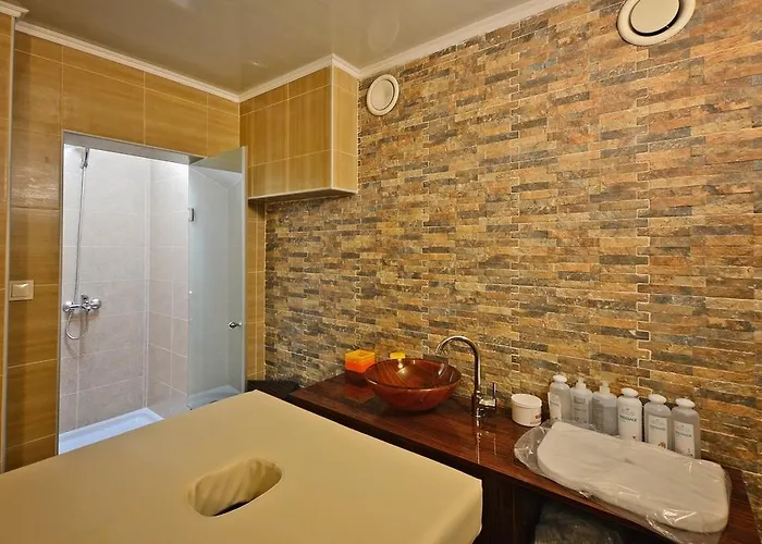 Hotel Хотел Казанлък Kazanlŭk