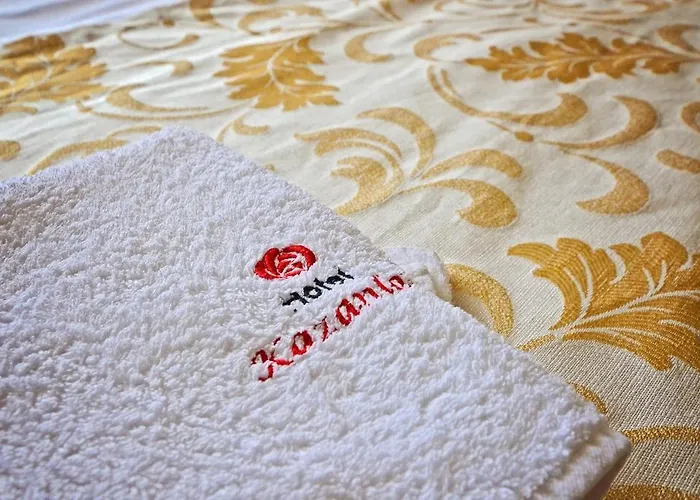 Hotel Хотел Казанлък Kazanlŭk