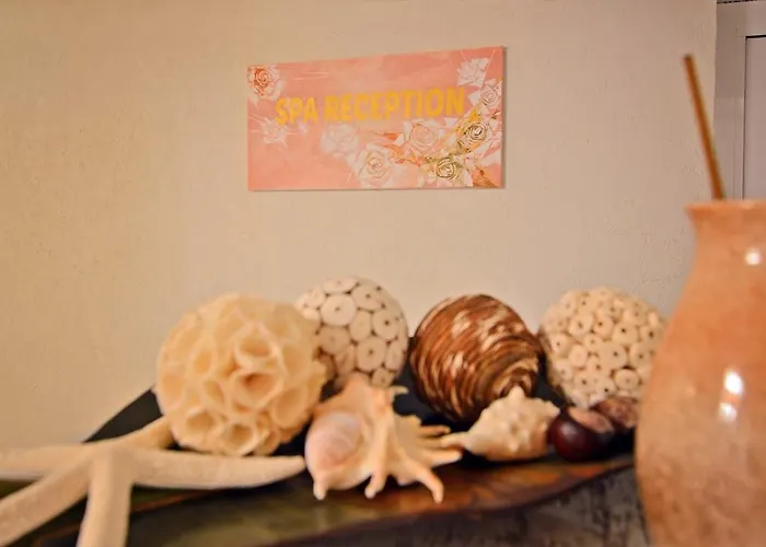 Hotel Хотел Казанлък Kazanlŭk