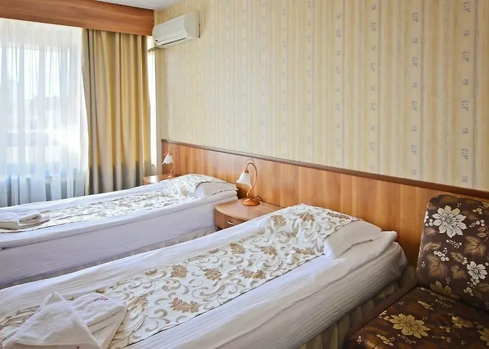 Хотел Казанлък Kazanlŭk